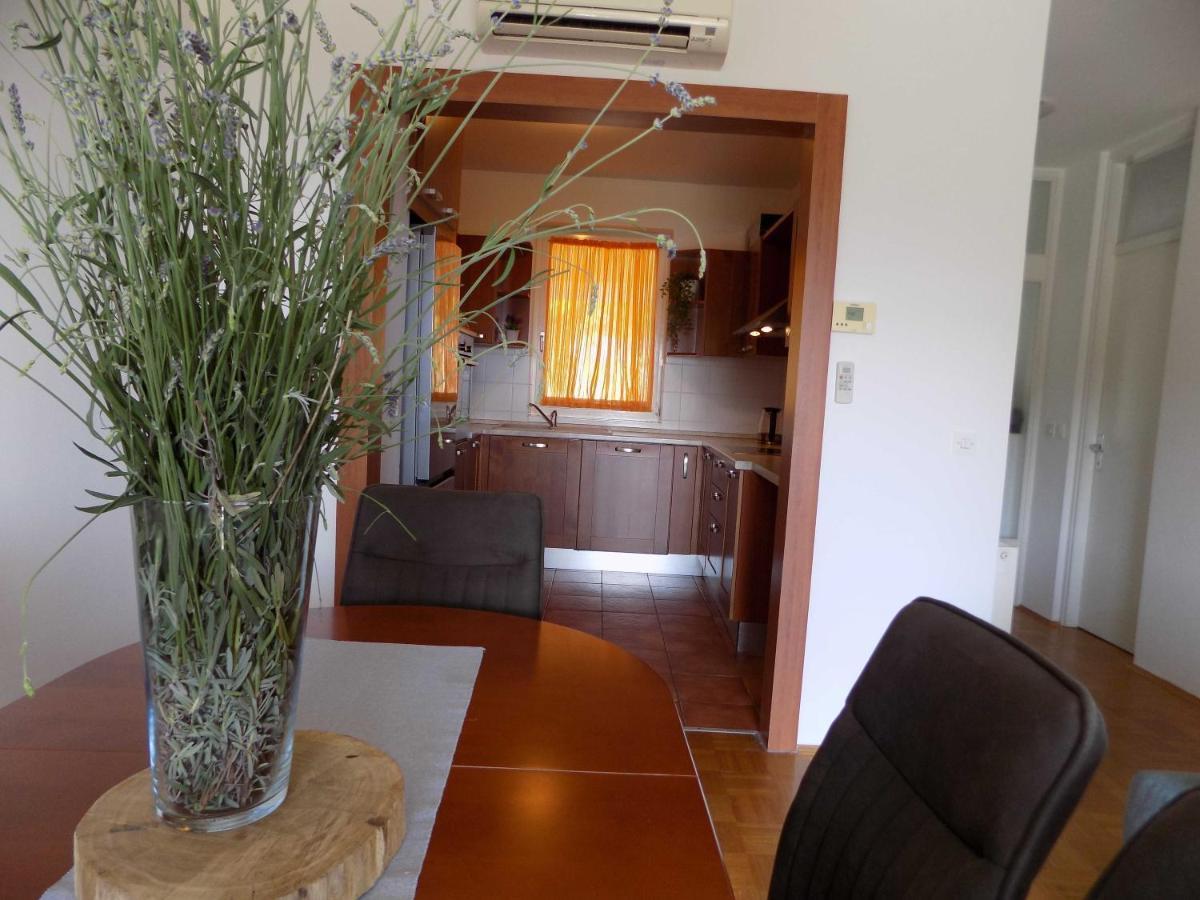 Apartman Borna Vrbnik  Exterior foto