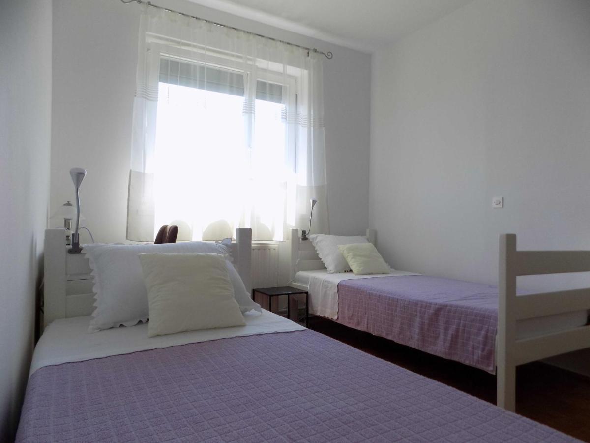 Apartman Borna Vrbnik  Exterior foto