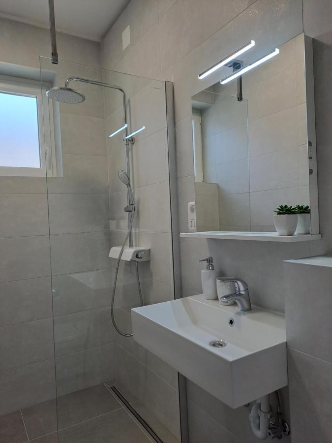 Apartman Borna Vrbnik  Exterior foto