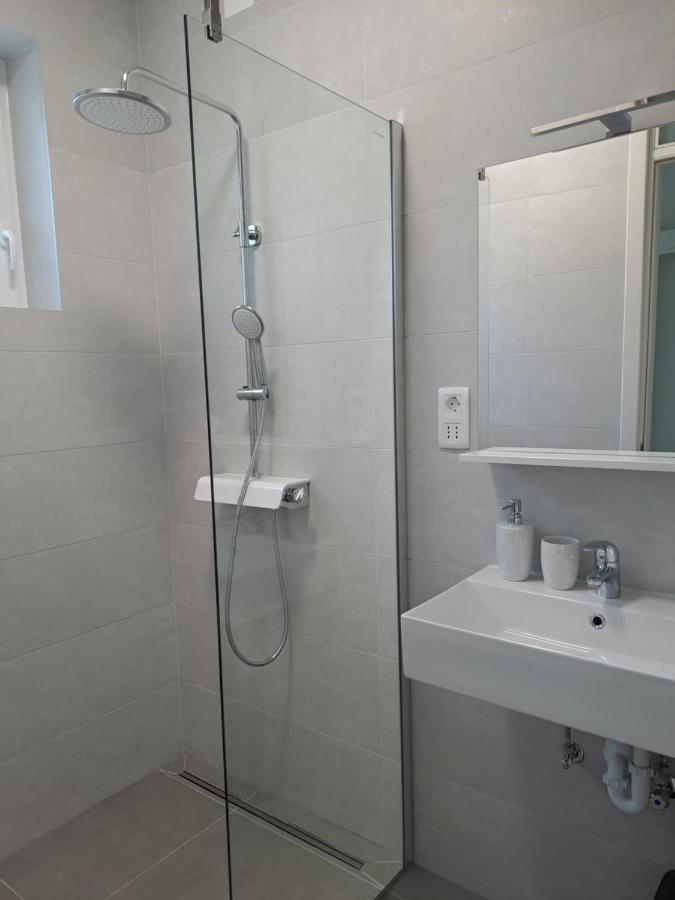 Apartman Borna Vrbnik  Exterior foto